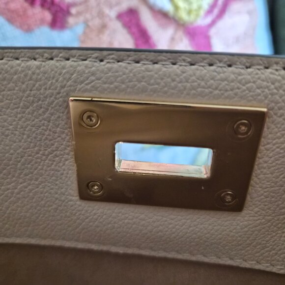 Brand New Never Used! Louis Vuitton On my Side MM - Picture 8 of 10